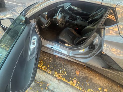 Used 2025 Chevrolet Corvette Stingray Convertible w/ 1LT image 7