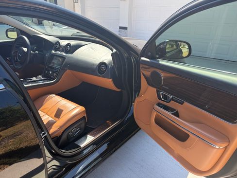 Used 2014 Jaguar XJ L Portfolio image 12
