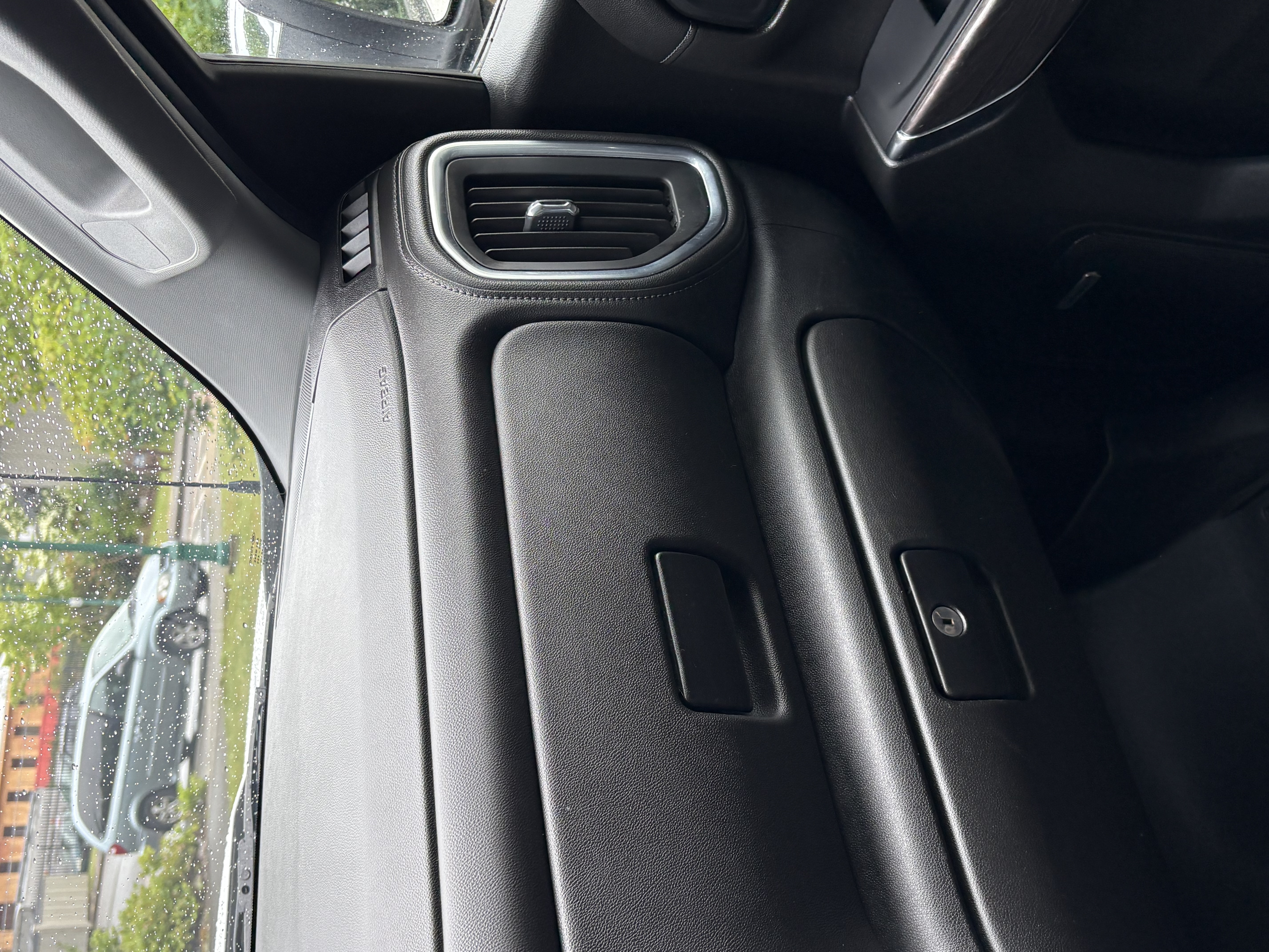 Used 2019 Chevrolet Silverado 1500 LTZ w/ LTZ Plus Package AWD/4WD image 21