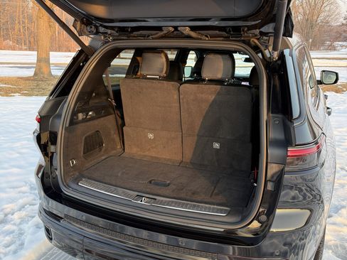 Used 2021 Jeep Grand Cherokee L Overland image 22