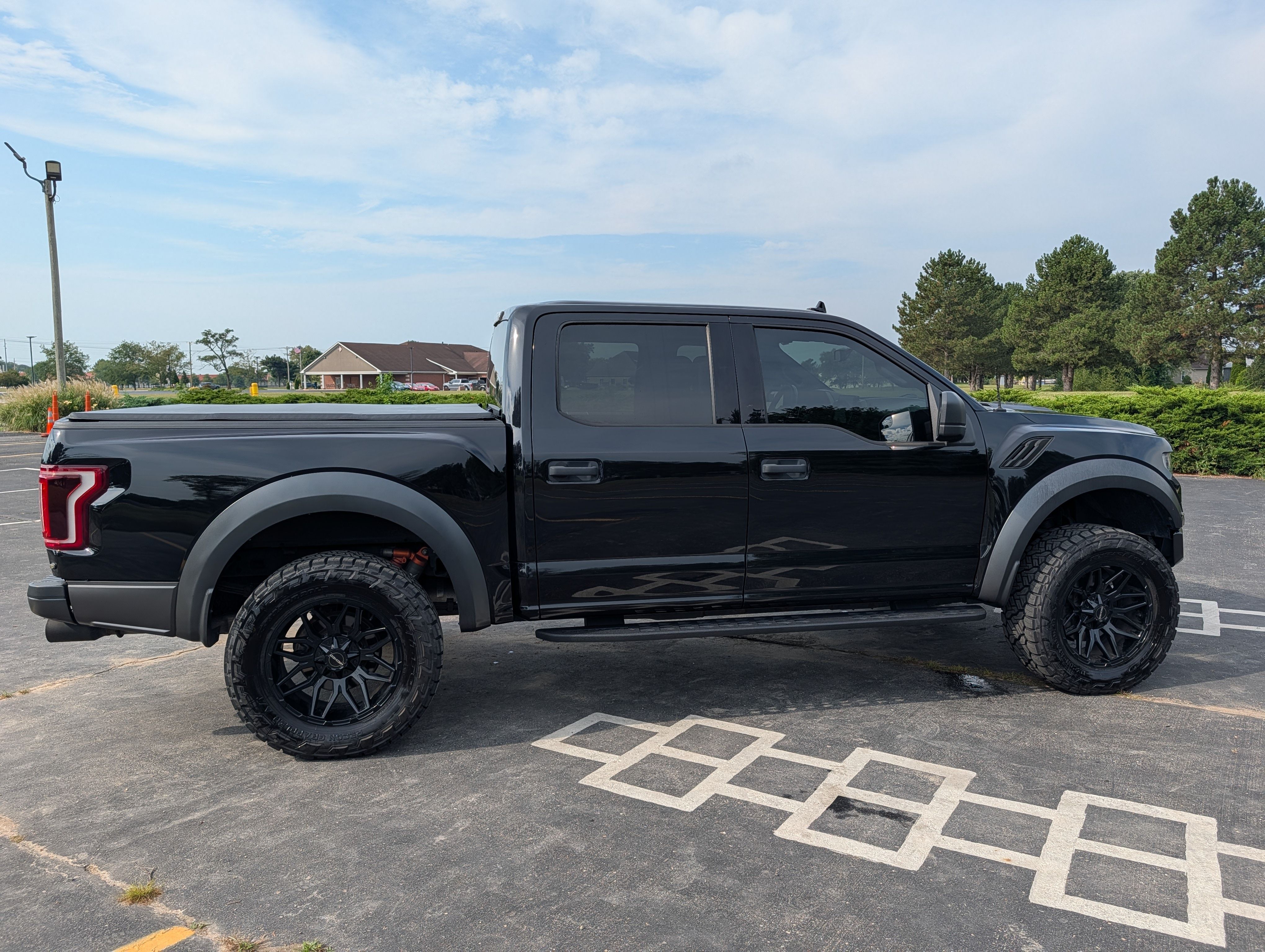 Used 2019 Ford F150 Raptor AWD/4WD image 5