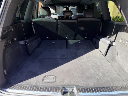 Used 2021 Mercedes-Benz GLS 450 4MATIC image 15