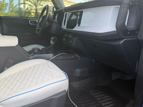 Used 2025 Ford Bronco 4-Door image 10