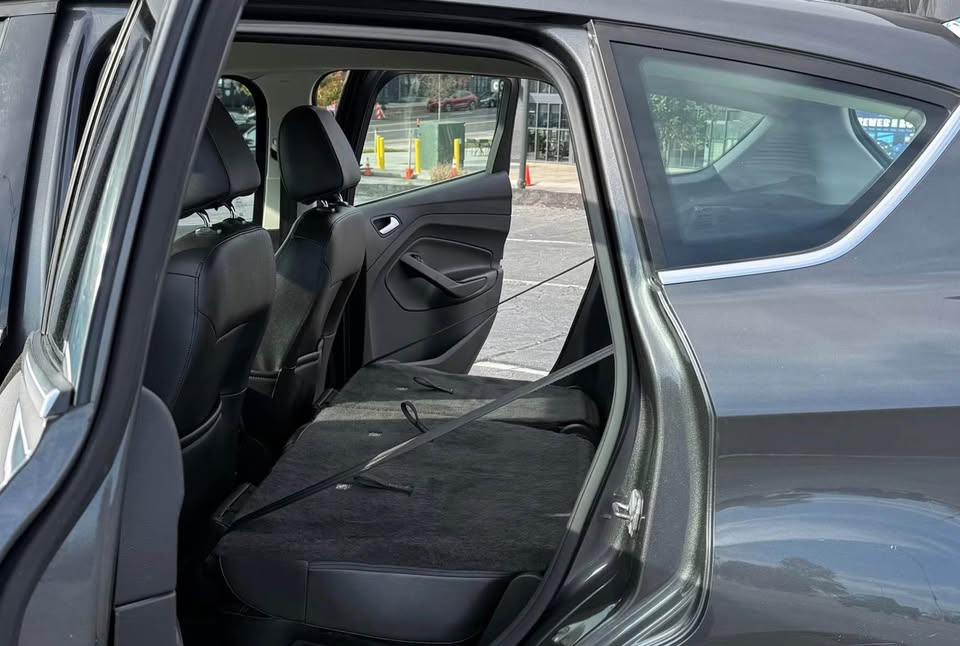 Used 2015 Ford C-MAX Energi SEL FWD image 8