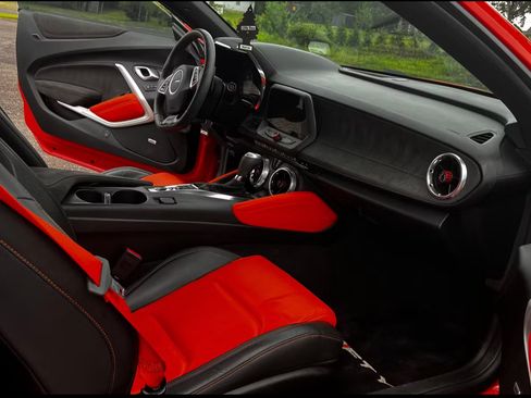 Used 2018 Chevrolet Camaro SS w/ Hot Wheels Edition image 4