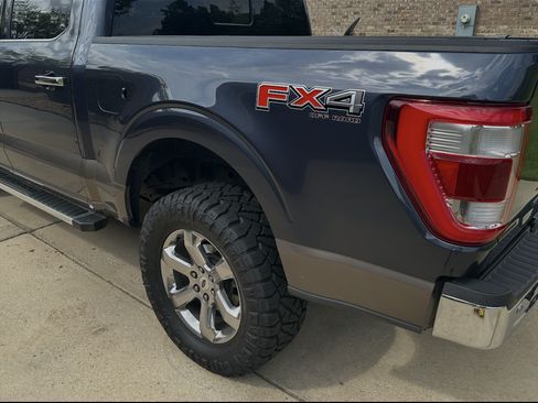 Used 2022 Ford F150 Lariat image 9