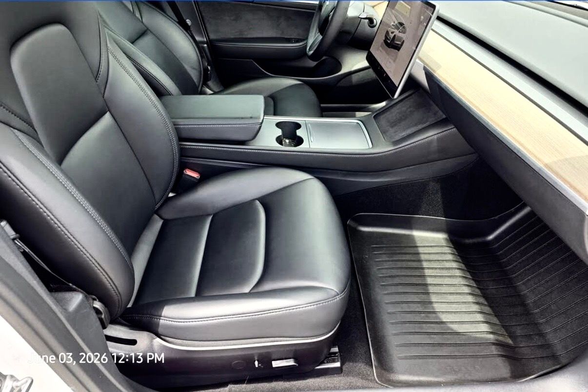 Used 2023 Tesla Model 3 Standard Range RWD image 14