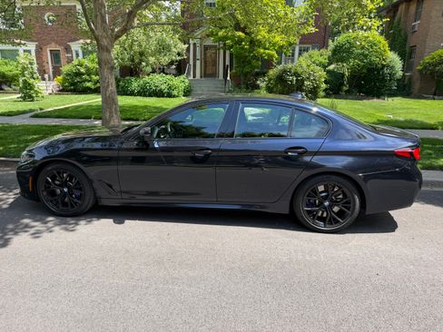 Used 2021 BMW M550i xDrive w/ Executive Package AWD/4WD image 8