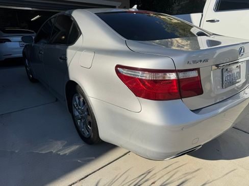 Used 2009 Lexus LS 460 RWD image 5