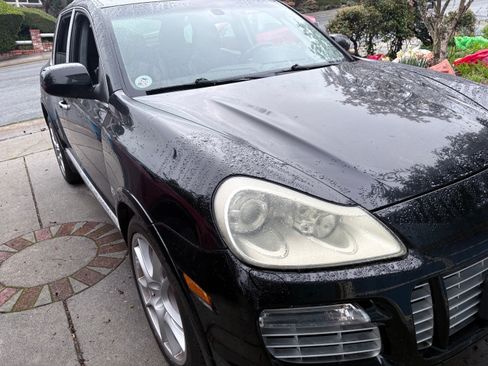 Used 2008 Porsche Cayenne Turbo image 11