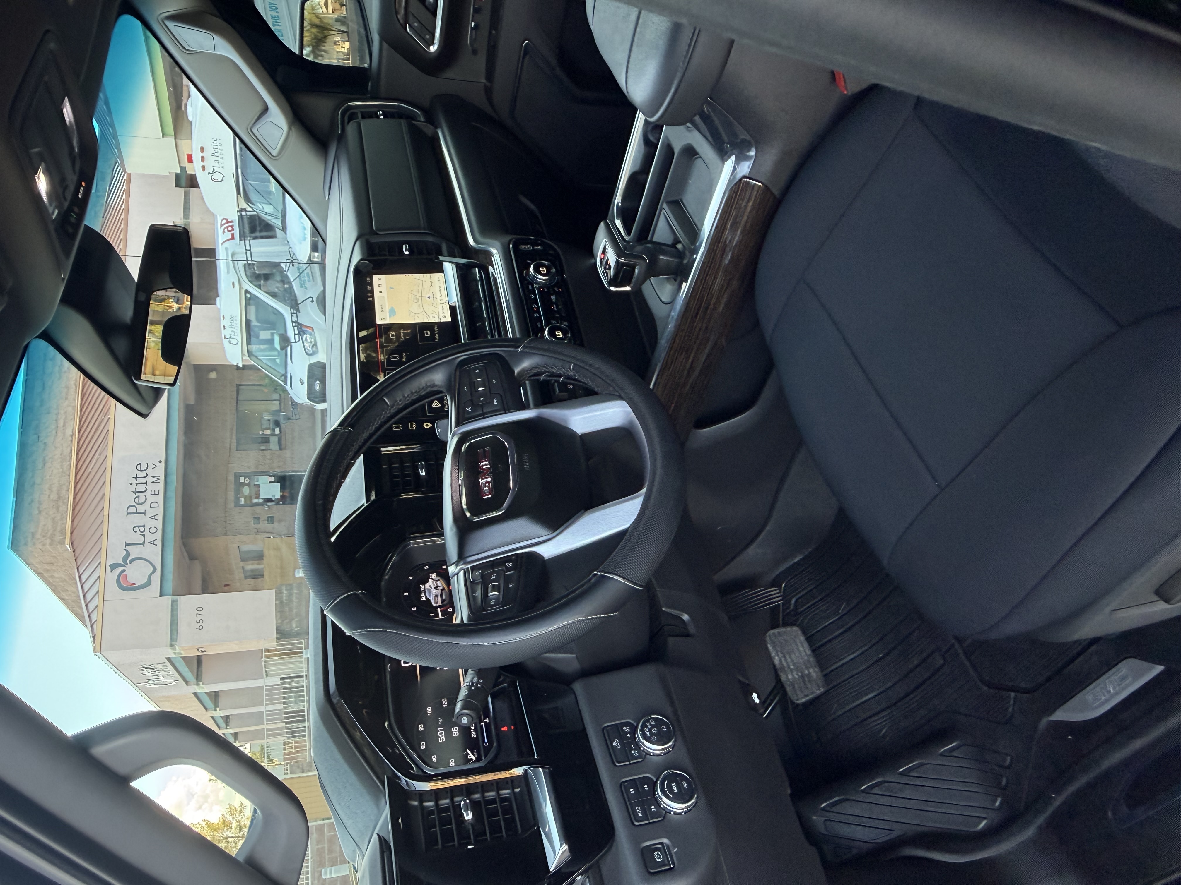 Used 2023 GMC Sierra 1500 Elevation AWD/4WD image 8