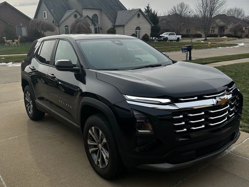 Used 2026 Chevrolet Equinox LT w/ Convenience Package II image 1