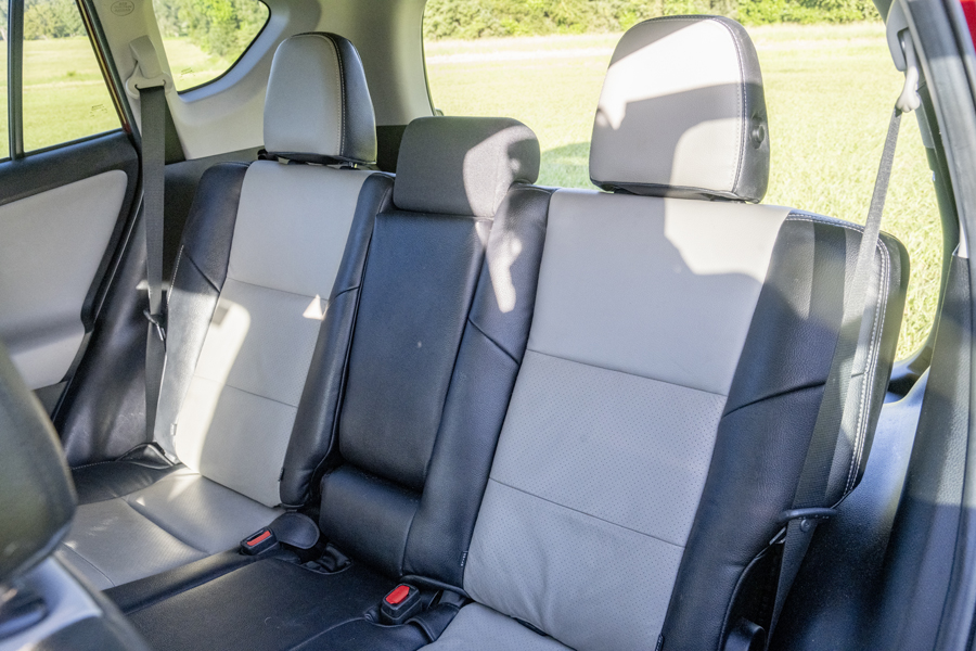 Used 2018 Toyota RAV4 XLE FWD image 13