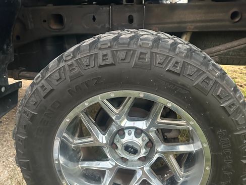 Used 2022 Chevrolet Silverado 1500 LT AWD/4WD image 14
