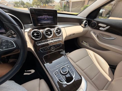 Used 2017 Mercedes-Benz C 300 Sedan image 9