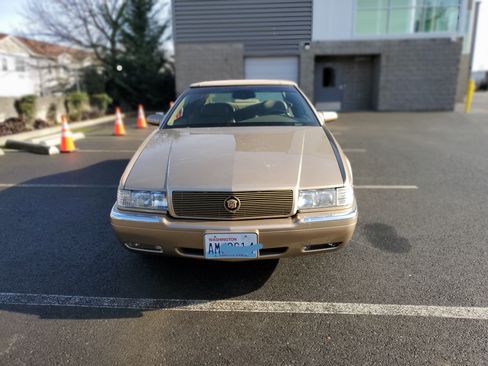 Used 1998 Cadillac Eldorado image 2
