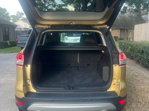 Used 2015 Ford Escape SE w/ Equipment Group 201A image 6