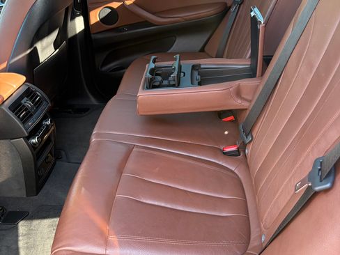 Used 2016 BMW X5 xDrive40e image 13