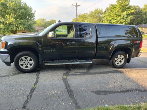 Used 2009 GMC Sierra 1500 SLE w/ Power Pack Plus AWD/4WD image 1