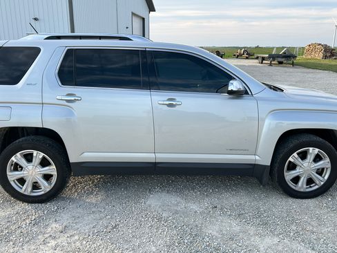 Used 2016 GMC Terrain SLT w/ Driver Alert Package I FWD image 6