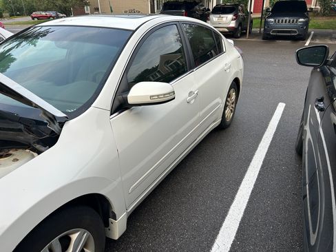 Used 2012 Nissan Altima 2.5 SL w/ 2.5SL Pkg FWD image 1