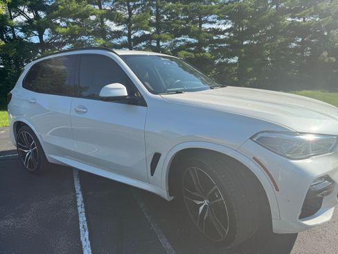 Used 2020 BMW X5 M50i w/ Executive Package AWD/4WD image 6