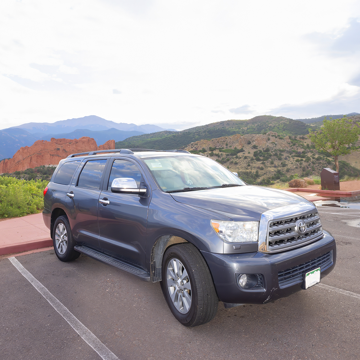 Used 2016 Toyota Sequoia Limited w/ Safety & Convenience Package AWD/4WD image 2