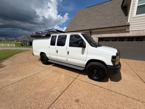 Used 2008 Ford E-150 and Econoline 150 Extended RWD image 1