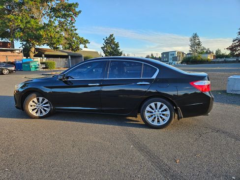 Used 2014 Honda Accord Touring image 4