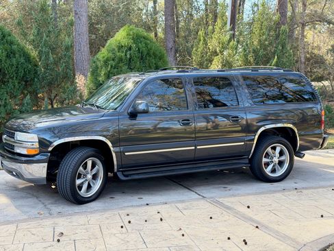 Used 2003 Chevrolet Suburban LT w/ LT Preferred Equipment Group image 4