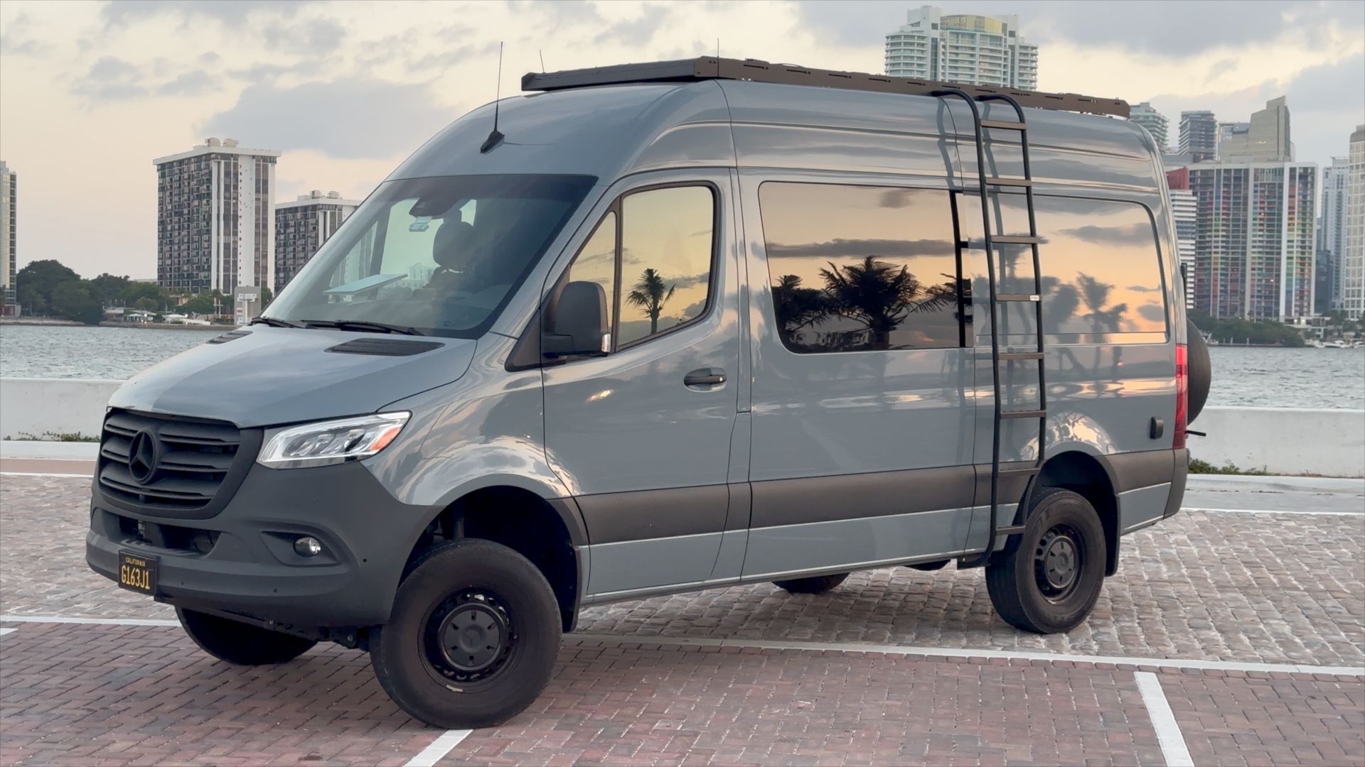 Used 2023 Mercedes-Benz Sprinter 2500 image 1