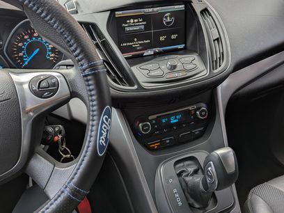 Used 2015 Ford Escape SE w/ SE Chrome Package