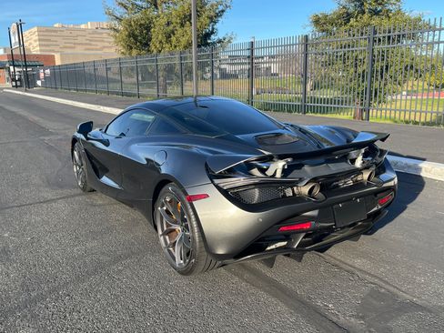Used 2020 McLaren 720S image 14