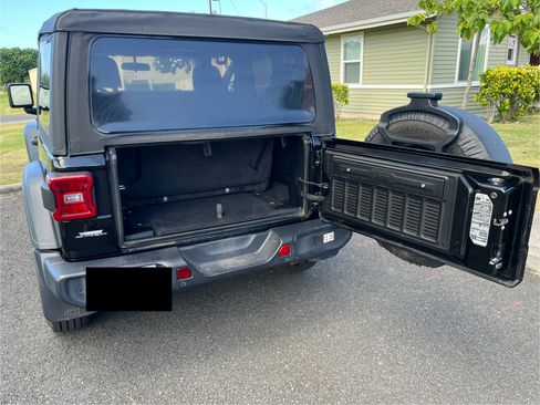 Used 2021 Jeep Wrangler Sport AWD/4WD image 10