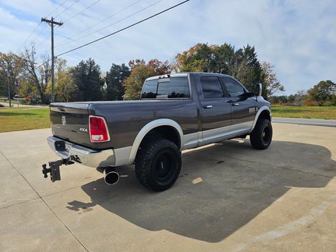 Used 2018 RAM 2500 Laramie image 2