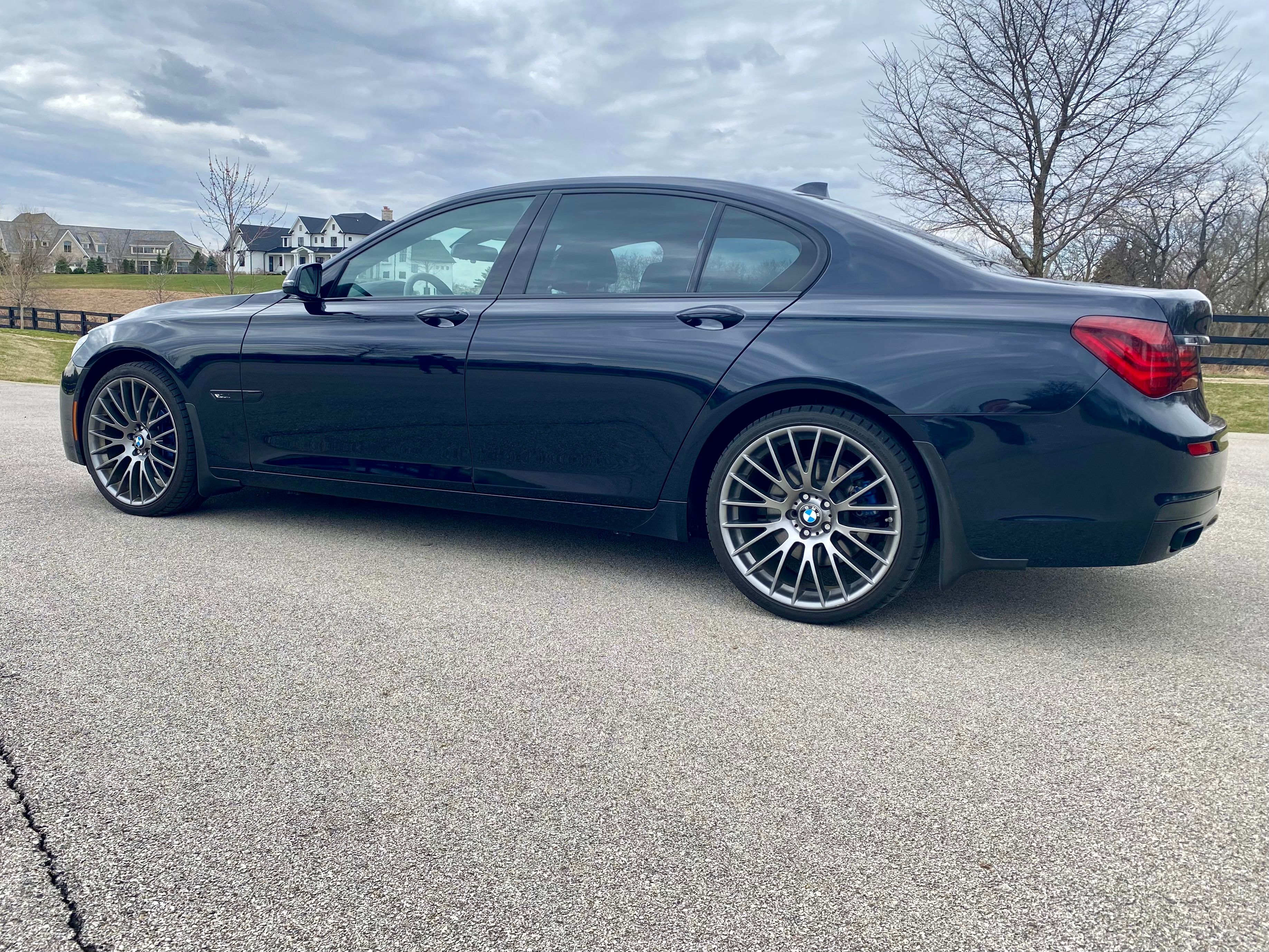 Used 2014 BMW 740i RWD image 2