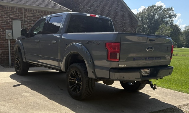Used 2019 Ford F150 Lariat w/ Equipment Group 502A Luxury AWD/4WD image 4