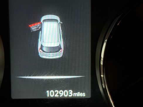 Used 2017 Nissan Rogue SV image 11