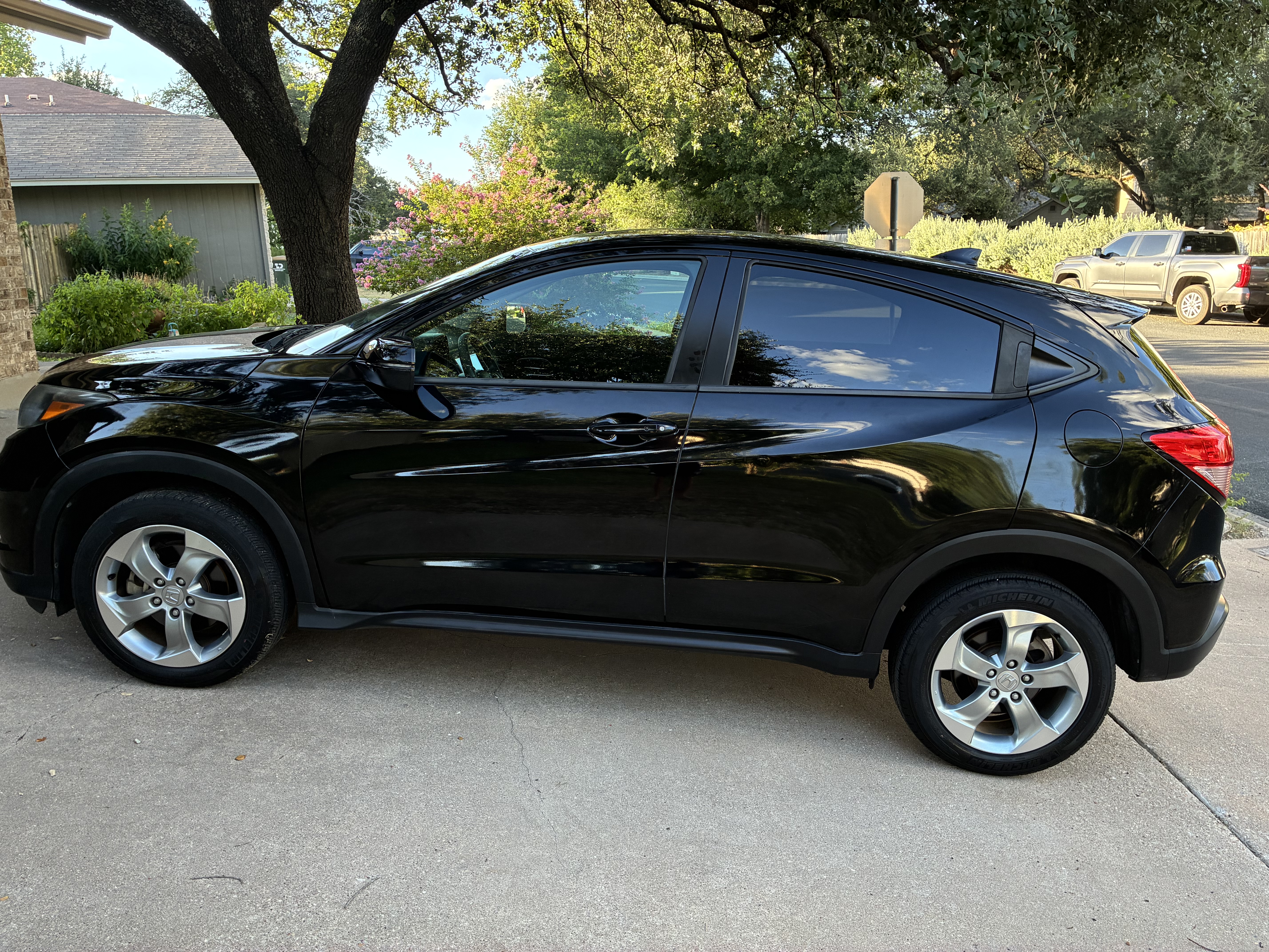 Used 2016 Honda HR-V EX image 15
