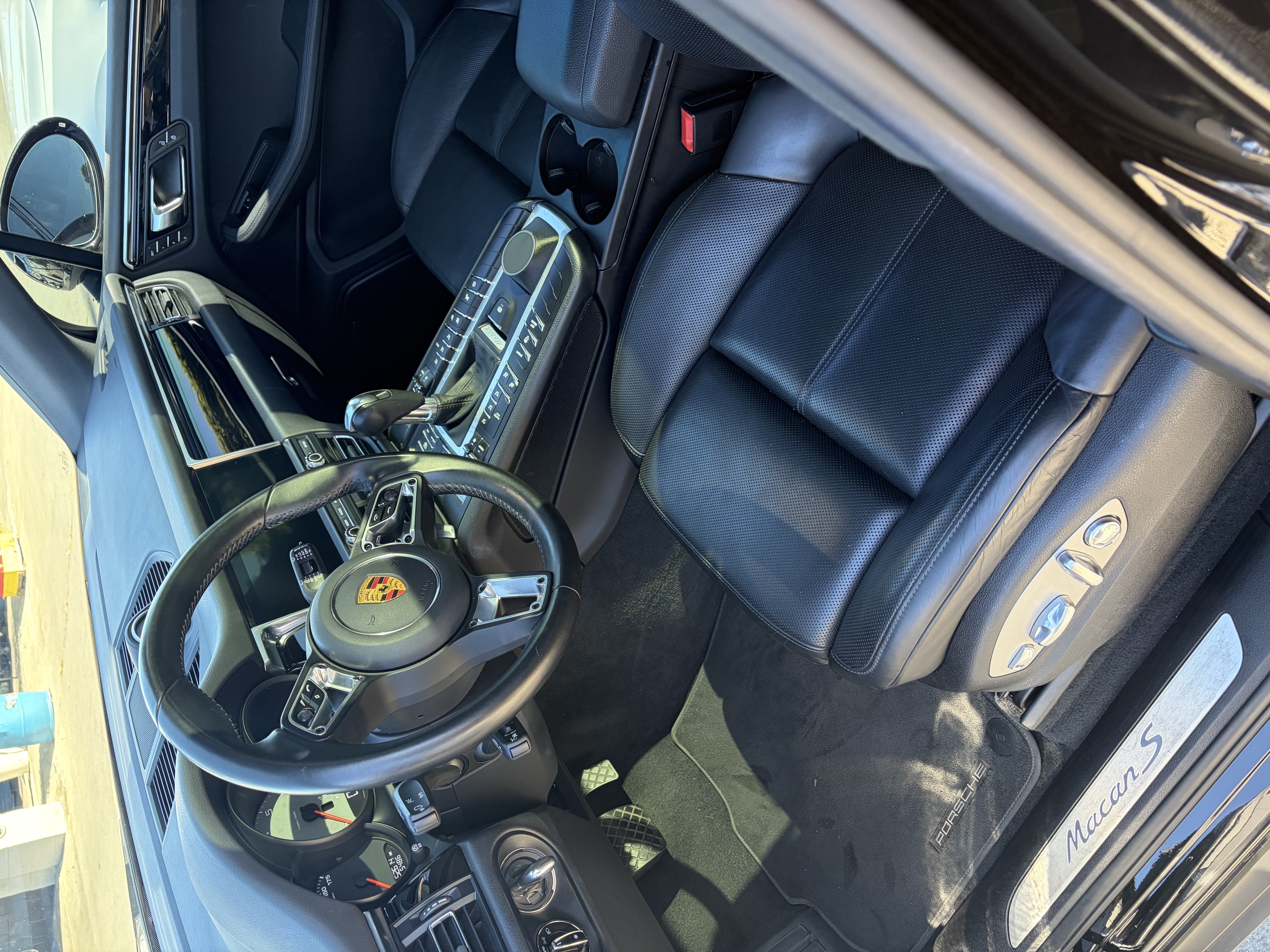 Used 2021 Porsche Macan S AWD/4WD image 13