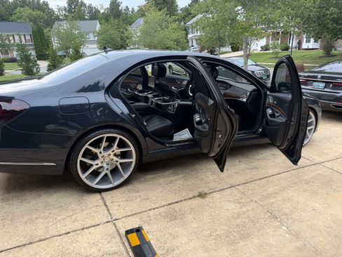 Used 2015 Mercedes-Benz S 550 4MATIC Sedan image 9