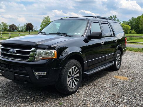 Used 2017 Ford Expedition XLT AWD/4WD image 4