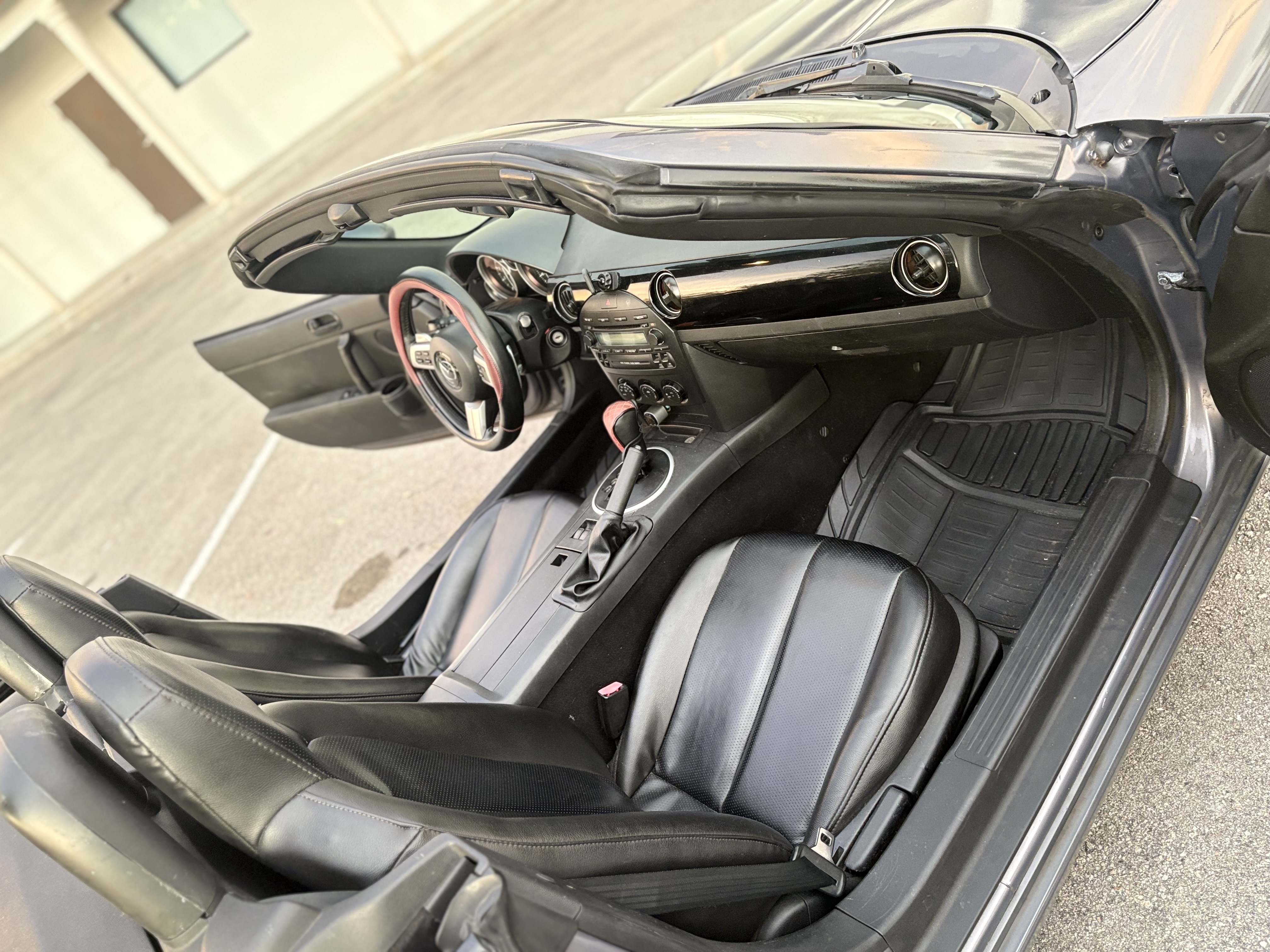 Used 2007 MAZDA MX-5 Miata Touring RWD image 9