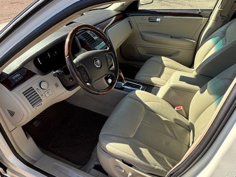 Used 2008 Cadillac DTS image 16