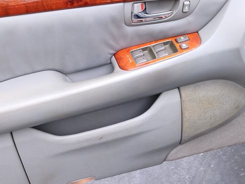 Used 2004 Lexus LS 430 image 13