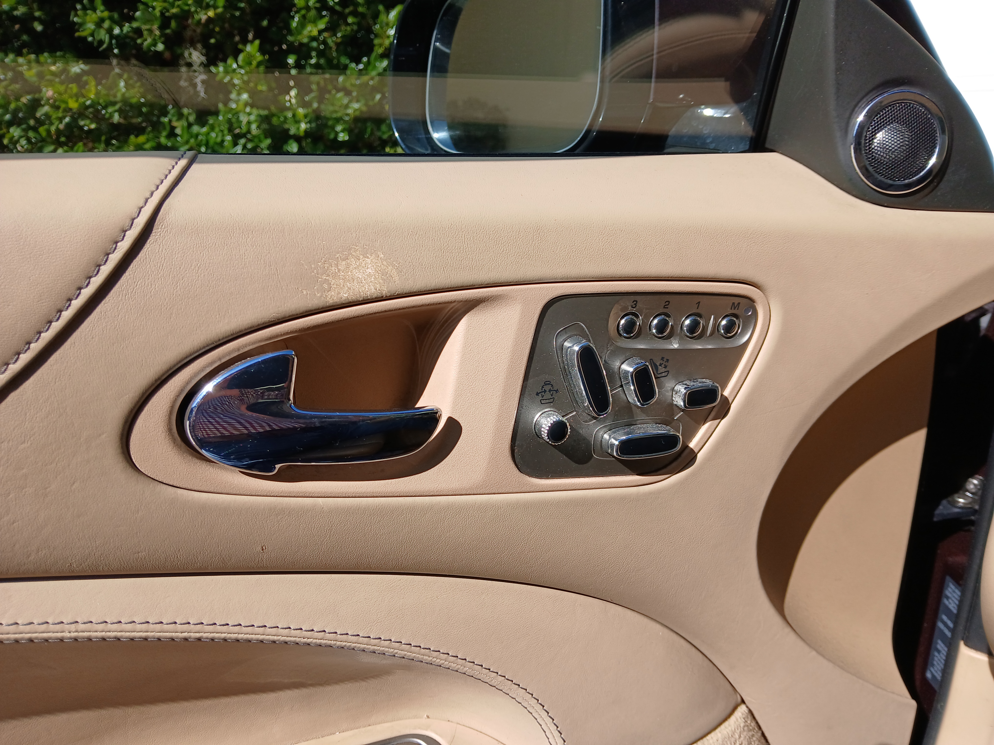 Used 2011 Jaguar XK Convertible RWD image 11