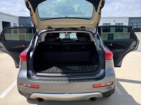 Used 2017 INFINITI QX50 AWD w/ Premium Package image 4