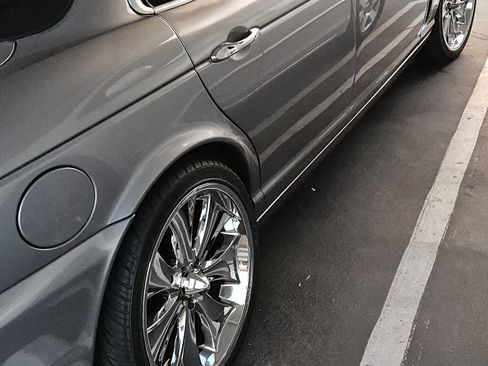 Used 2008 Jaguar XJ8 image 13