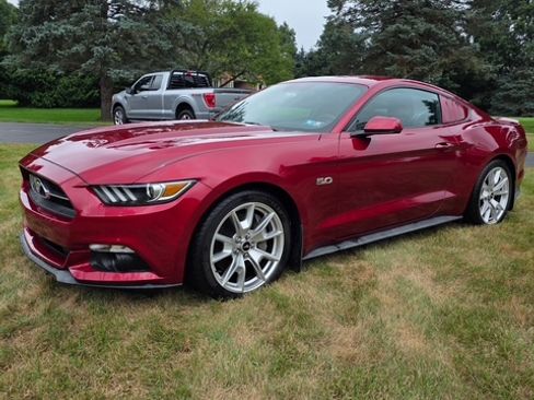 Used 2015 Ford Mustang GT Premium w/ Equipment Group 401A image 8