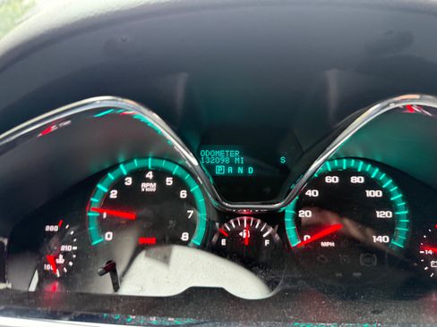 Used 2017 Chevrolet Traverse LT w/ Style and Technology Package image 10